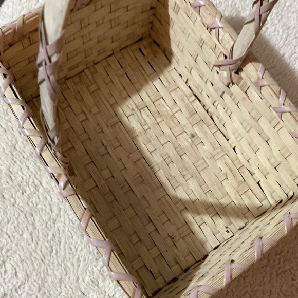 Cute wicker basket with heart designs euc - Picture 2 of 15